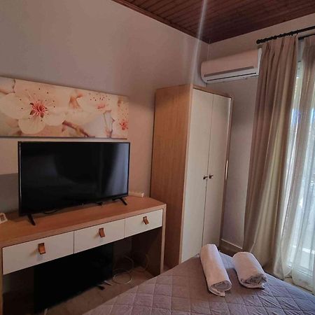 Teta'S Holiday Home Melikia ภายนอก รูปภาพ