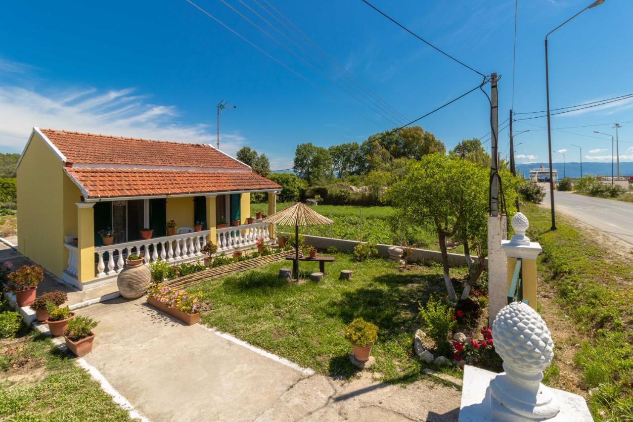 Teta'S Holiday Home Melikia ภายนอก รูปภาพ